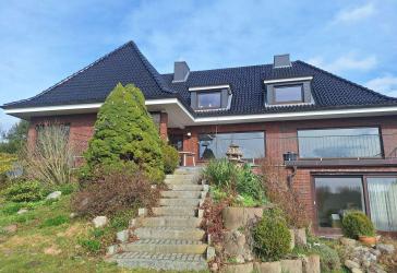 Attraktive EG Wohnung im 2 Familienhaus in Neritz