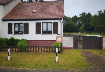 Charmante Doppelhaushälfte mit großem Garten in Burg-Gütter