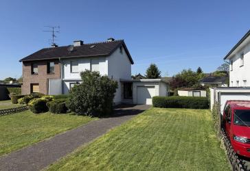 Doppelhaushälfte mit 864 m² Grundstück in Duisburg-Rumeln-Kaldenhausen — provisionsfrei