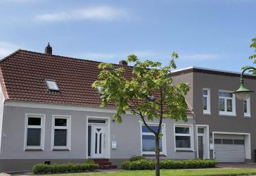 Haus mit 3 Wohneinhaiten im Küstenort Hooksiel am historischen Hafen