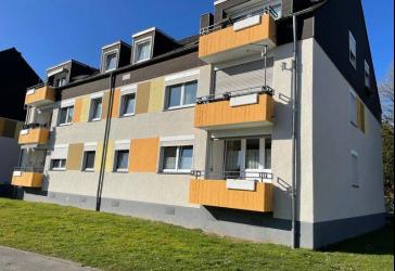 Ansprechende, günstige 4,5-Zimmer-Wohnung mit Ausblick (WBS erforderlich)*