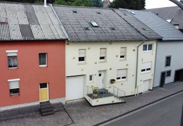 Gemütliches Reihenmittelhaus aus dem Baujahr 1900 in Freudenburg - sofort bezugsfertig