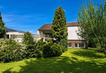 Großes Einfamilienhaus mit vielen Gestaltungsmöglichkeiten in ruhiger Bestlage