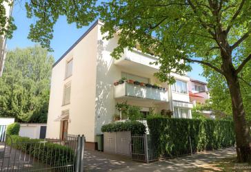 WRS Immobilien - Toplage - Offenbacher Westend - 3 Familienhaus mit Einzelgaragen