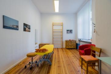 Sofort bezugsfreies Teilgewerbe: Büro, Praxis oder Laden mit Schaufenster und 2 separaten Eingängen, teilbar – Vorschaubild 14
