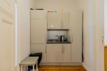 Sofort bezugsfreies Teilgewerbe: Büro, Praxis oder Laden mit Schaufenster und 2 separaten Eingängen, teilbar – Vorschaubild 17