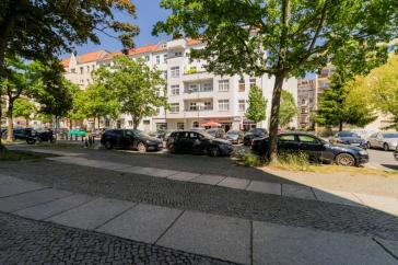 Sofort bezugsfreies Teilgewerbe: Büro, Praxis oder Laden mit Schaufenster und 2 separaten Eingängen, teilbar – Vorschaubild 4