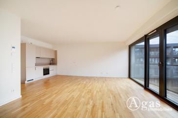 Große und helle 2 Zimmer Wohnung mit 2 Balkons, ca. 67 m², EBK und Concierge in Mitte – Vorschaubild 5