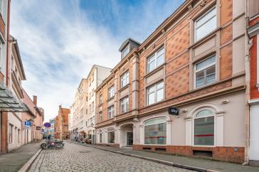 Lübeck I Aufgeteiltes Zinshaus mit Gewerbe und Wohneinheiten auf Altstadt-Insel mit Dachterrasse – 23552 Lübeck – Vorschaubild 4