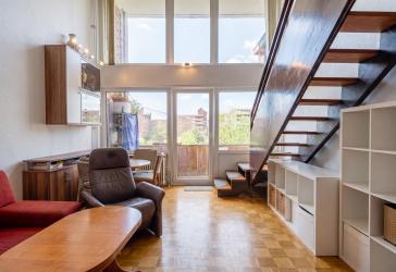 Sanierte 5-Zi.-Maisonette mit 2 Balkonen, Aufzug & Ausbaupotenzial in ruhiger Lage Hannovers