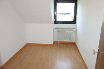 FREISTEHEND EXKLUSIV 1 FAM.-HS., 3 GARAGEN, 7 ZI./237 QM WFL., MARMOR, KAMIN, SAUNA IN KNITTKUHL – Düsseldorf – Vorschaubild 18