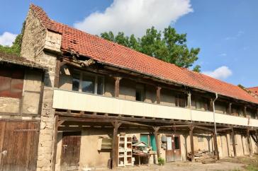 Denkmalgeschützter Vierseitenhof im Herzen Gräfentonnas – Vorschaubild 2