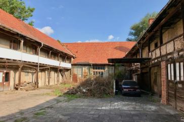Denkmalgeschützter Vierseitenhof im Herzen Gräfentonnas – Vorschaubild 4