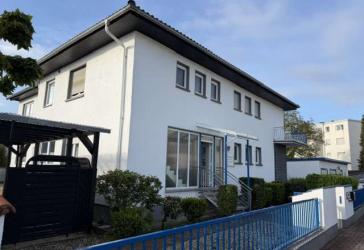 WRS Immobilien - Erlensee - kleine Bürofläche in zentraler Lage - mit Balkon und Duschbad