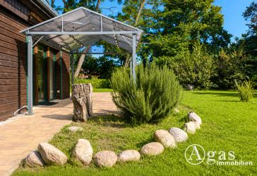 Generationen-Wohnen mit viel Platz: 6-Zimmer-Einfamilienhaus im Bungalow-Stil mit Garten und Pool