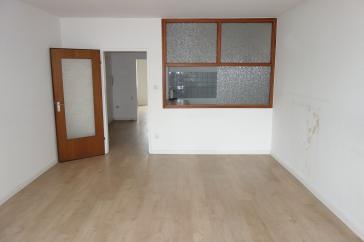 KOMFORTWOHNUNG IN OBERBILK 2 ZIMMER MIT BALKON WANNENBAD KOMPLETT LAMINAT 1. ETAGE / AUFZUG – Düsseldorf – Vorschaubild 3