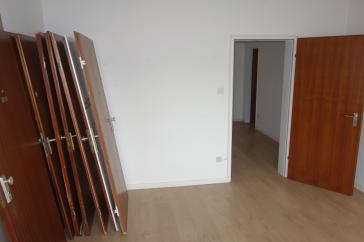 KOMFORTWOHNUNG IN OBERBILK 2 ZIMMER MIT BALKON WANNENBAD KOMPLETT LAMINAT 1. ETAGE / AUFZUG – Düsseldorf – Vorschaubild 5