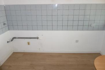 KOMFORTWOHNUNG IN OBERBILK 2 ZIMMER MIT BALKON WANNENBAD KOMPLETT LAMINAT 1. ETAGE / AUFZUG – Düsseldorf – Vorschaubild 8