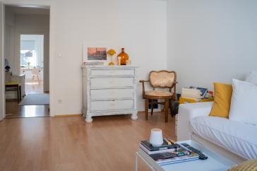 Helle, modernisierte 3-Zimmer-Wohnung mit Gartenblick-Balkon in Düsseldorf-Düsseltal – Düsseldorf – Vorschaubild 2