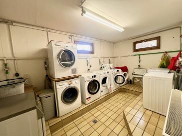 CHARMANTE 3-RAUM WOHNUNG MIT ZWEI BALKONEN IN RUHIGER LAGE – Dresden – Vorschaubild 11