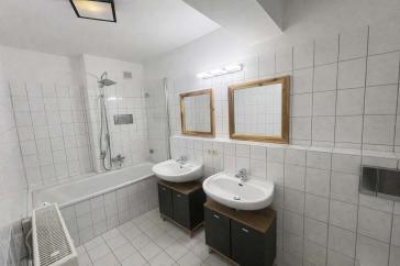 CHARMANTE 3-RAUM WOHNUNG MIT ZWEI BALKONEN IN RUHIGER LAGE – Dresden – Vorschaubild 9