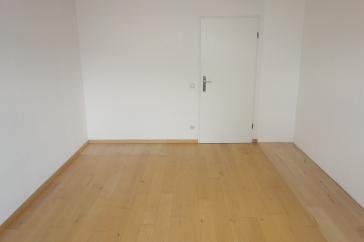 EINFAMILIEN-REIHENMITTELHAUS PARKETT 4 ZIMMER MOD. BÄDER+G-WC GARTEN TERRASSE GARAGE IN HASSELS – Düsseldorf – Vorschaubild 19