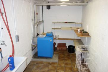 EINFAMILIEN-REIHENMITTELHAUS PARKETT 4 ZIMMER MOD. BÄDER+G-WC GARTEN TERRASSE GARAGE IN HASSELS – Düsseldorf – Vorschaubild 27