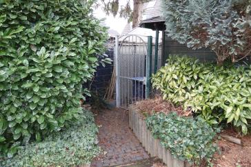 EINFAMILIEN-REIHENMITTELHAUS PARKETT 4 ZIMMER MOD. BÄDER+G-WC GARTEN TERRASSE GARAGE IN HASSELS – Düsseldorf – Vorschaubild 33