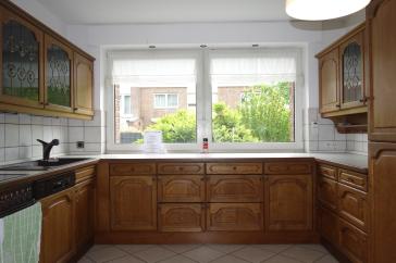 EINFAMILIEN-REIHENMITTELHAUS PARKETT 4 ZIMMER MOD. BÄDER+G-WC GARTEN TERRASSE GARAGE IN HASSELS – Düsseldorf – Vorschaubild 5