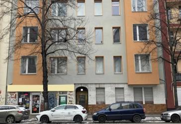Ausbaupotenzial im Herzen von Berlin-Neukölln – Dachgeschoss-Rohling mit Entwicklungschance