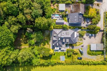 Wohntraum-Ensemble: Reedervilla & Gästehaus in Toplage mit privatem Waldzugang – Rosengarten – Vorschaubild 14