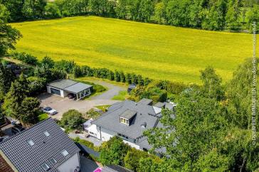 Wohntraum-Ensemble: Reedervilla & Gästehaus in Toplage mit privatem Waldzugang – Rosengarten – Vorschaubild 10