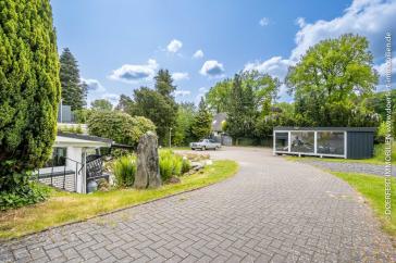 Wohntraum-Ensemble: Reedervilla & Gästehaus in Toplage mit privatem Waldzugang – Rosengarten – Vorschaubild 6