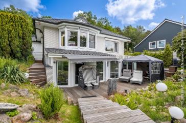 Wohntraum-Ensemble: Reedervilla & Gästehaus in Toplage mit privatem Waldzugang – Rosengarten – Vorschaubild 2