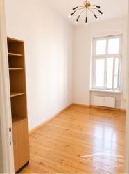 Perfekte Lage in Wilmersdorf: Sonniger Balkon, Aufzug und Altbau-Charme – Berlin – Vorschaubild 6