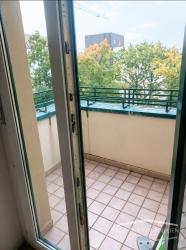 Perfekte Lage in Wilmersdorf: Sonniger Balkon, Aufzug und Altbau-Charme – Berlin – Vorschaubild 9