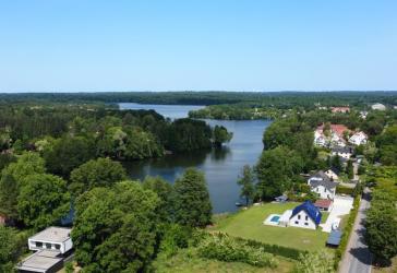Einfamilienhaus mit großem, exklusiven Wassergrundstück, private Badestelle, Pool, hochwertige Ausstattung, sehr viele Extras, direkt am Motzener See