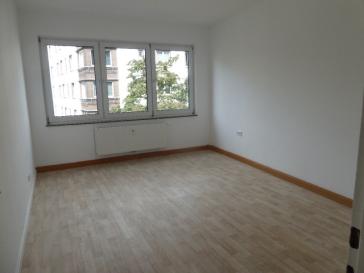 EXKLUSIV TEILSANIERT BALKON WANNENBAD SEPARATES WC KOMPLETT LAMINAT 2 PKW-STELLPLÄTZE 2. OG OBERBILK – 40227 Düsseldorf – Vorschaubild 3