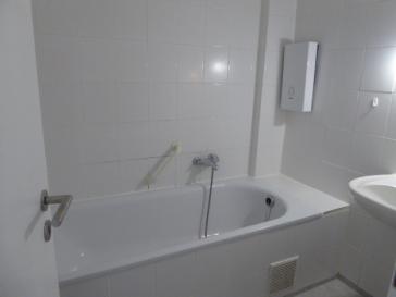 EXKLUSIV TEILSANIERT BALKON WANNENBAD SEPARATES WC KOMPLETT LAMINAT 2 PKW-STELLPLÄTZE 2. OG OBERBILK – 40227 Düsseldorf – Vorschaubild 6
