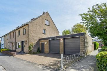 Reihenendhaus mit großem Grundstück, Pool und wohnmobilgeeigneter Doppelgarage – Rheine – Vorschaubild 2