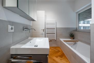 Zwischen Wasser und Elbphilharmonie – Exklusive 3-Zimmer-Wohnung in der HafenCity – 20457 Hamburg – Vorschaubild 11