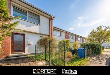 Henstedt- Ulzburg | Modernisiertes Reihenmittelhaus mit stylischer Küche, neuer Heizung und Vollk.