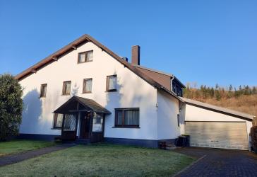 Ruhig gelegenesnaturnahes Zwei-Familien-Haus im schönen Eifeldorf Schleiden - Olef