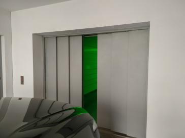 Ein Unikat in Berlin-in der Bauart und in seiner Innen-Architektur! Hochwertig durchdacht, große 4 Zimmer-Loft-Wohnung am Wasser-Ufer, überdachte große Terrasse zur grünen Innenhofanlage, Carlift-eigener Stellplatz direkt neben der Wohnung, viele Features – 10999 Berlin – Vorschaubild 12