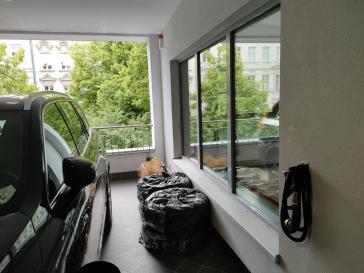 Ein Unikat in Berlin-in der Bauart und in seiner Innen-Architektur! Hochwertig durchdacht, große 4 Zimmer-Loft-Wohnung am Wasser-Ufer, überdachte große Terrasse zur grünen Innenhofanlage, Carlift-eigener Stellplatz direkt neben der Wohnung, viele Features – 10999 Berlin – Vorschaubild 15