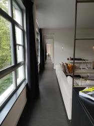 Ein Unikat in Berlin-in der Bauart und in seiner Innen-Architektur! Hochwertig durchdacht, große 4 Zimmer-Loft-Wohnung am Wasser-Ufer, überdachte große Terrasse zur grünen Innenhofanlage, Carlift-eigener Stellplatz direkt neben der Wohnung, viele Features – 10999 Berlin – Vorschaubild 28