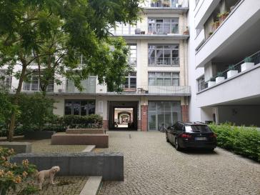 Ein Unikat in Berlin-in der Bauart und in seiner Innen-Architektur! Hochwertig durchdacht, große 4 Zimmer-Loft-Wohnung am Wasser-Ufer, überdachte große Terrasse zur grünen Innenhofanlage, Carlift-eigener Stellplatz direkt neben der Wohnung, viele Features – 10999 Berlin – Vorschaubild 71