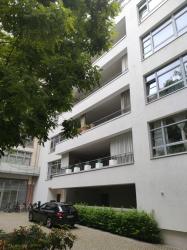 Ein Unikat in Berlin-in der Bauart und in seiner Innen-Architektur! Hochwertig durchdacht, große 4 Zimmer-Loft-Wohnung am Wasser-Ufer, überdachte große Terrasse zur grünen Innenhofanlage, Carlift-eigener Stellplatz direkt neben der Wohnung, viele Features – 10999 Berlin – Vorschaubild 72