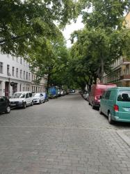 Ein Unikat in Berlin-in der Bauart und in seiner Innen-Architektur! Hochwertig durchdacht, große 4 Zimmer-Loft-Wohnung am Wasser-Ufer, überdachte große Terrasse zur grünen Innenhofanlage, Carlift-eigener Stellplatz direkt neben der Wohnung, viele Features – 10999 Berlin – Vorschaubild 78