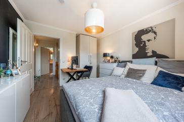 Modernes Zuhause im Grünen: Reihenhaus mit Südterrasse, Garten & Stellplatz – 21031 Hamburg Lohbrügge – Vorschaubild 7